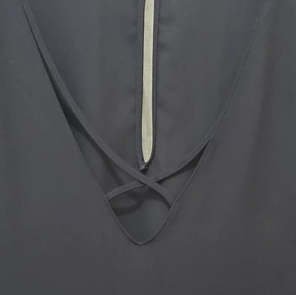 LUSH Women's V-neck with Criss-cross Tie Tunic - Picture 5 of 7